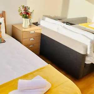 The Rock Retreat - Apartment